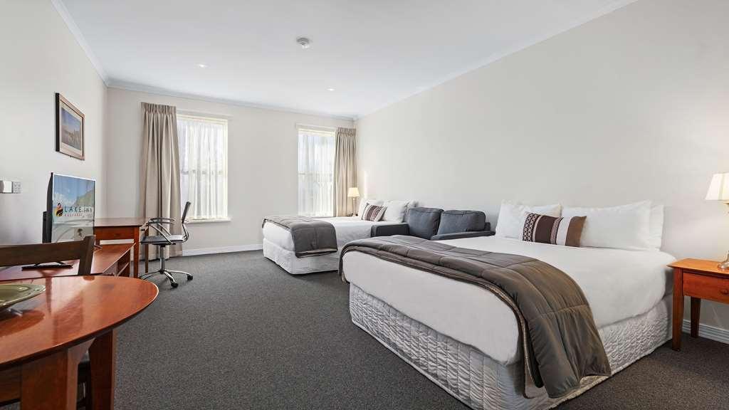 - 4* Ballarat